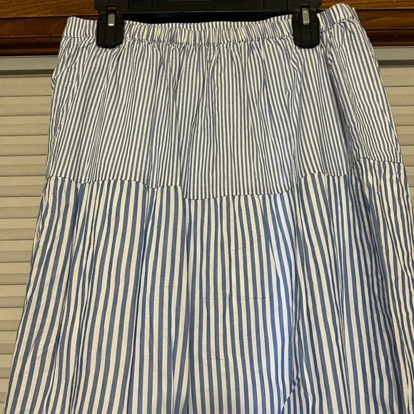 J crew Seersucker maxi skirt NWT - Picture 2 of 4
